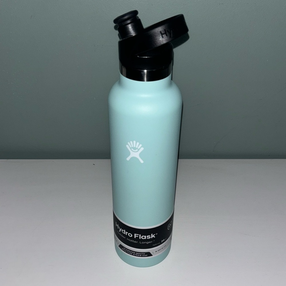 HYDRO FLASK SPORTS WATER BOTTLE
